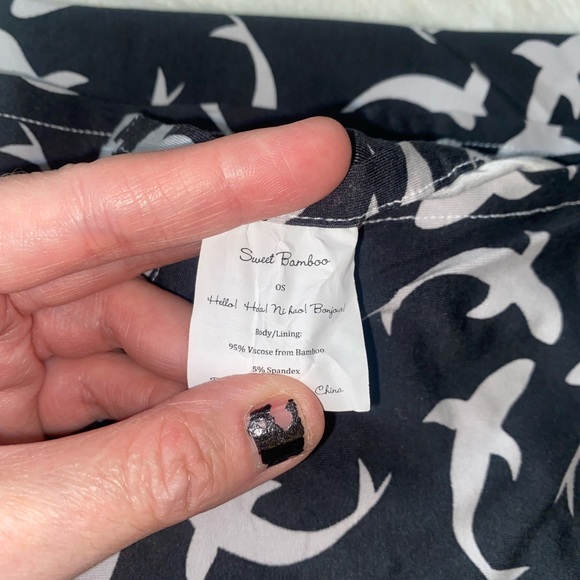 🦈Sweet Bamboo Swaddle🦈 - Picture 4 of 4